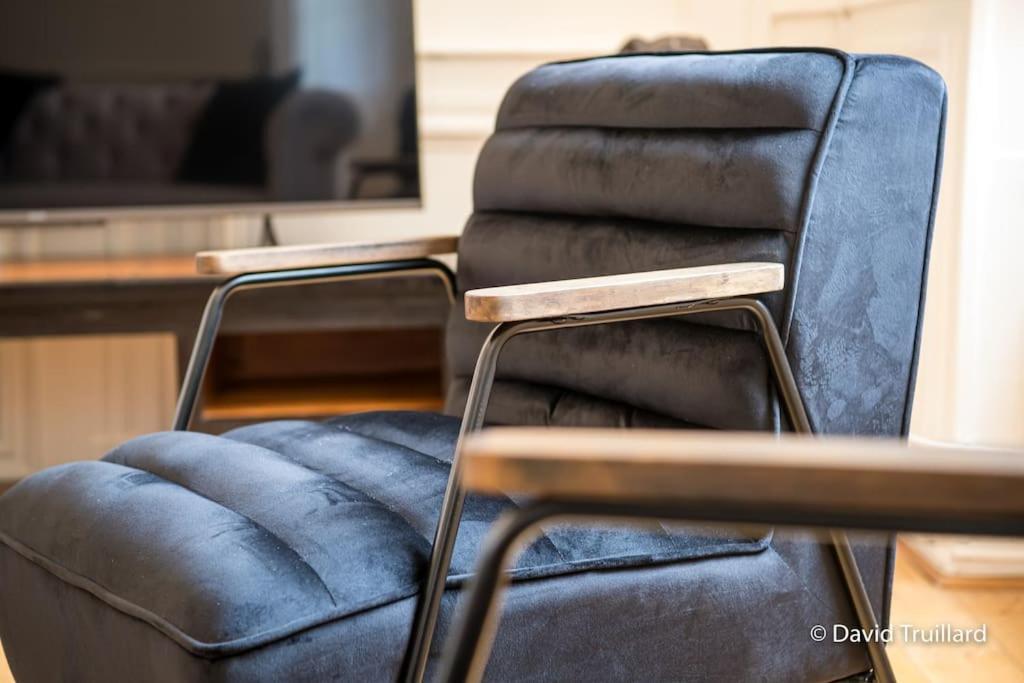 Suites Mana - Matahina Avec Vue Superbe Sur La Place Ducale Et Parking Prive Inclus Charleville-Mézières Zewnętrze zdjęcie